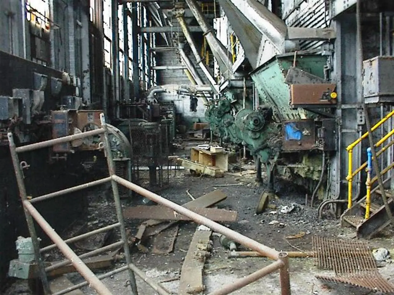 Camper experiences mysterious sound within camper dwellings - lone course of action left undone