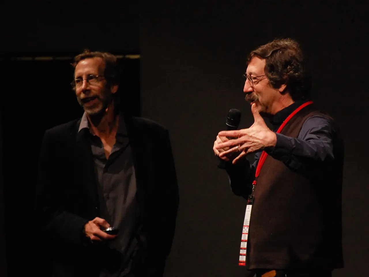 "Any wrong intent...": Pawan Singh Apologizes to Anjali Raghav; Actress Responds, "I've Forgiven...