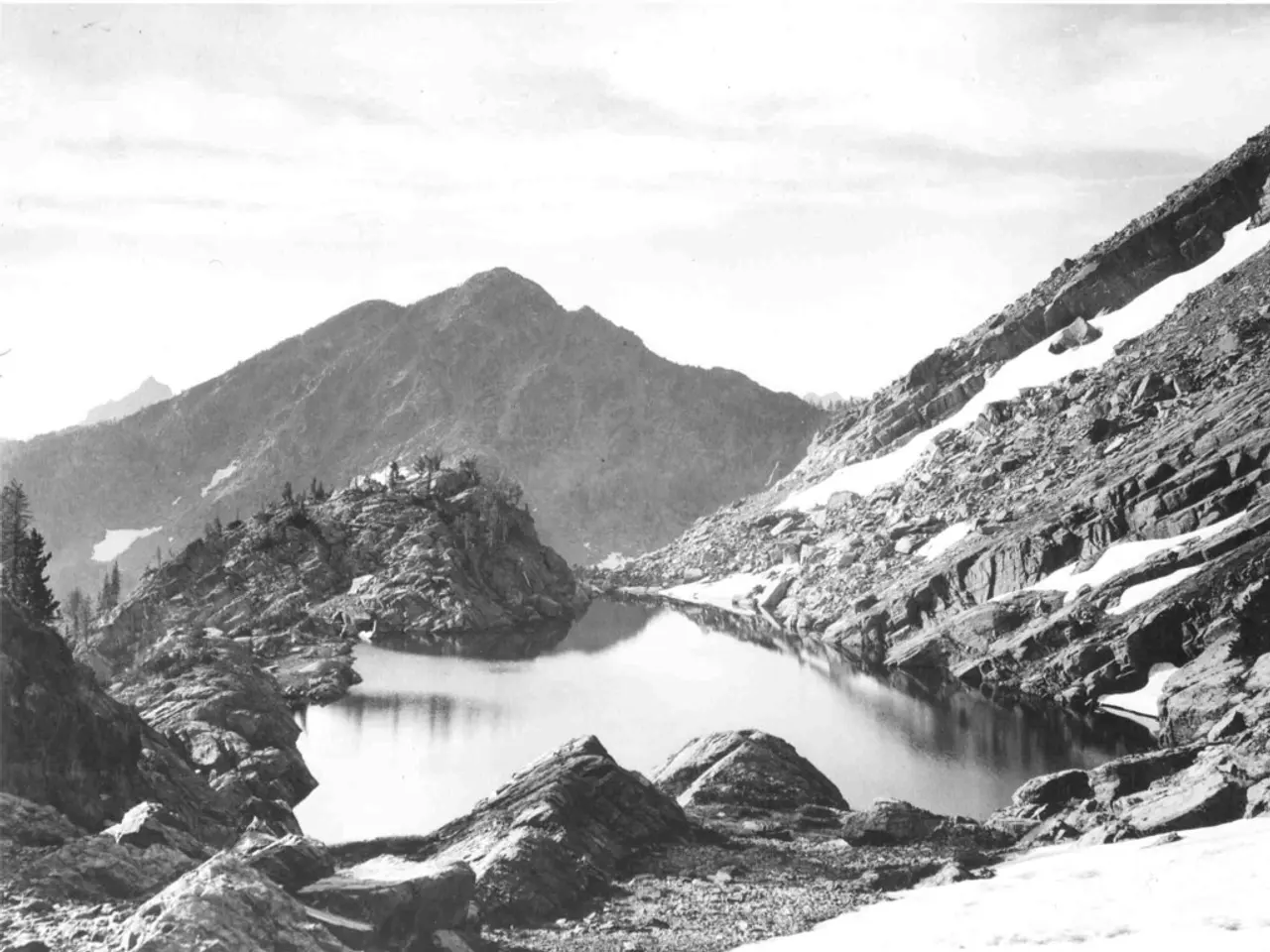 Spectacular Mountain Metropolis in Utah Provides Hiking Paths with Stunning Vistas and Waterfalls