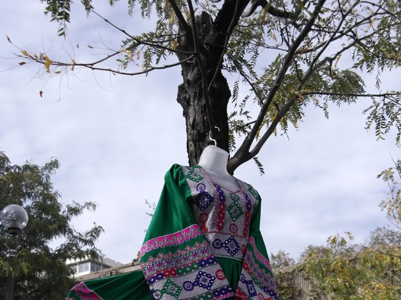 Bride urgently needed for found, high-quality wedding gown!