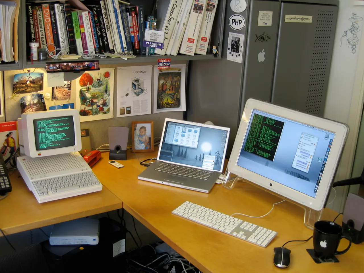 Refurbishing a Classic Intel 8080 Microcomputer Tutorial Device