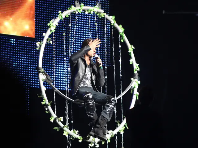 Josh Chudnovsky engaging in a run and combat against Parkinson's disease during the World Series of...