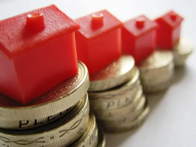 Mystery Surrounding "The Flipper" Discussed by R. Paul Wilson