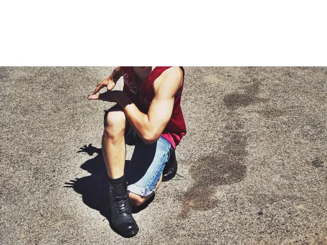 Individual experiences a fall from a moped in the town of Pechor.