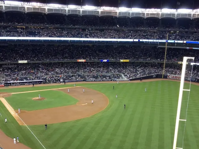 Matchup in the Second Bundesliga: Hannover 96 vs. 1. FC Magdeburg, set to kick off at 1:00 PM