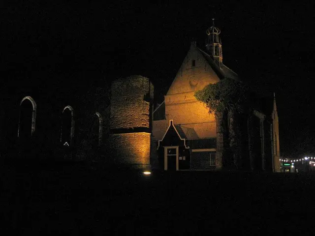 Interpreting the Symbolism Hidden Within Your Nightly Visions