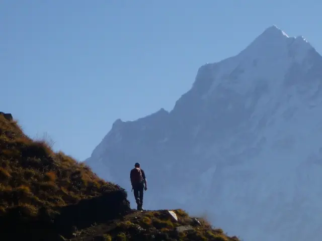 Kevin Kühnert concludes his 1,000-kilometer hike
