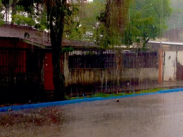 Anticipated downpour in Solingen as per meteorological predictions