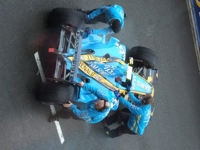 Flavio Briatore harshly reprimands Franco Colapinto following a controversial incident