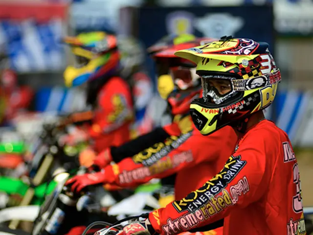 Is it Cities' Responsibility to Enforce Bicycle Helmet Usage?