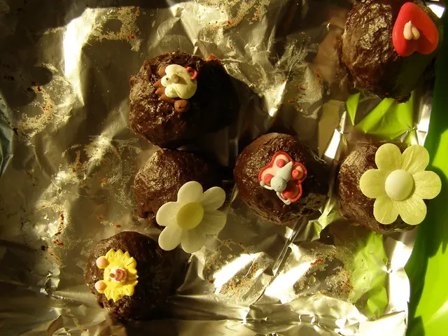 Constructing a Heavy-Duty Paper Craft Boat