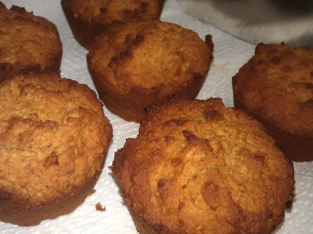 Cookies Crafted to Resemble Barbie Doll Boxes, Complete with Transparent Windows!