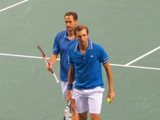 Navigating Management: Insights Drawn from Baseball to Corporate Leadership