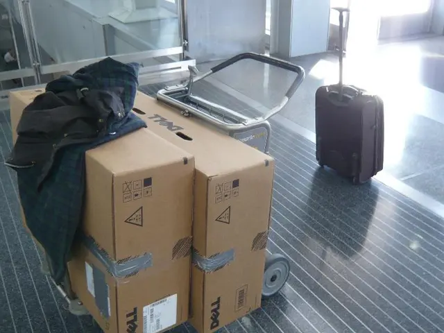 Innovative tech company BoxxDocks secured £250k in funding for its intelligent shipping solution