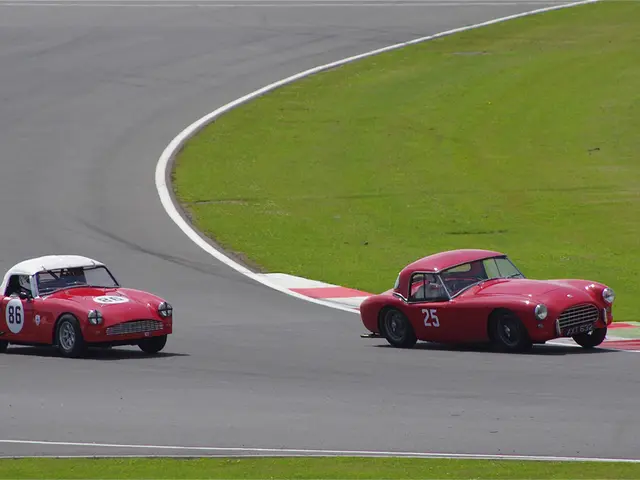 Racing prodigy Piastri clinches victory in Zandvoort's dry sandy tracks