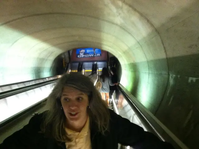 Vandalism inflicted damage: hoist at construction site