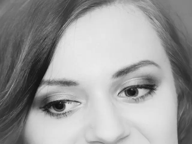 Struggling with Averted Gaze: Is It Autism or Social Apprehension?