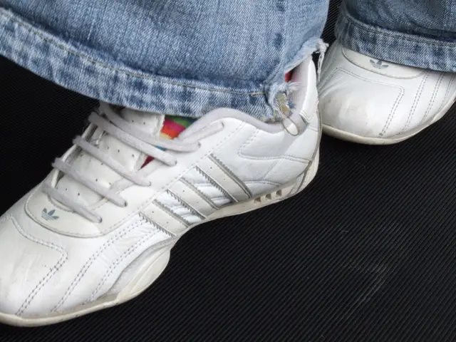 Trump's and Biden's ankles being compared by some individuals