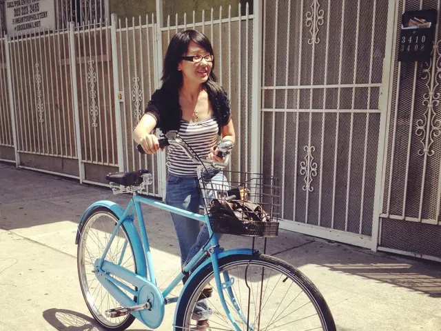 Enhanced glycolysis through inhibition of APC/C by mTOR pathway