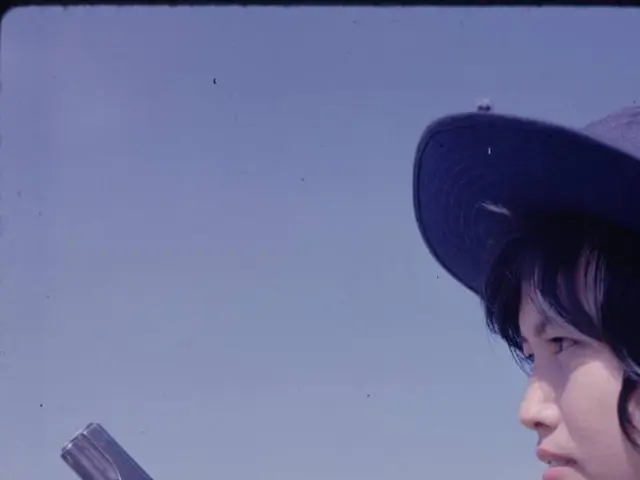 Gunman's spouse implores him for capitulation, being wife of Victoria shooter