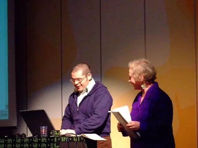 HDMI Division: Does Using a Splitter Offer Any Advantages?