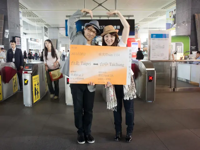 Tourists facing deception at Europe's landmarks due to internet scams