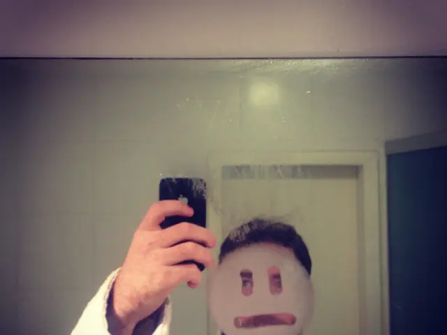 "Narcissistic Sociopath Behavior: Recognizing Symptoms and Implementing 5 Effective Coping Methods"