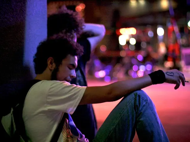 Criminals in custody following thefts.