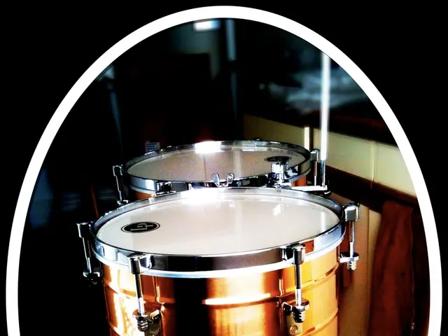 Intense and Occasionally Discomforting Listening Experience: "Bela's audio exploration delivers an...