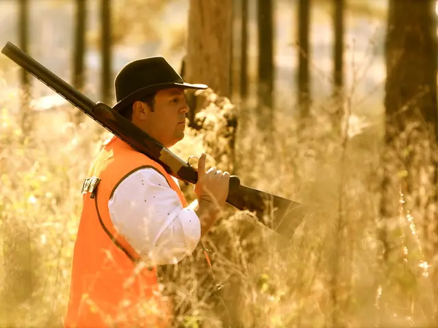 Robbery Fugitives Halted by Dornberg's Thorny Barrier, According to Pol-BI