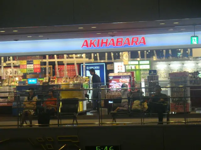 Gun-wielding attackers target late shoppers in assault incident