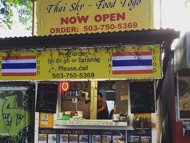 Vietnamese coffee and bubble tea shop, Bloom Tea, opens its doors in Old Town