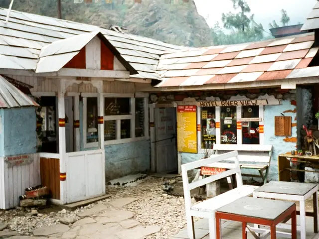 "Matriarch establishes agricultural homestead"