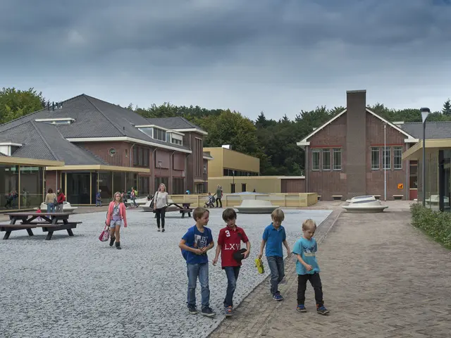 Adolescents apprehended by the police during nocturnal strolls in Astana