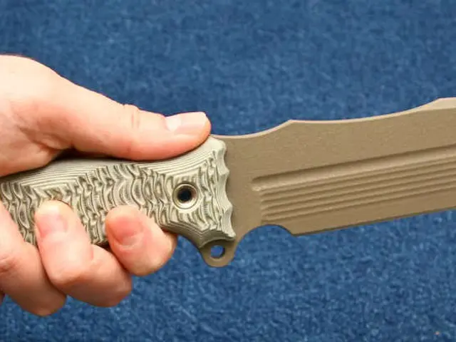 Arrest Made: Suspected Thieves Detained by Vigilant Onlookers