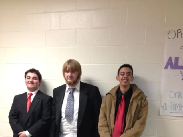 Jisoo Resumes Her Membership at the Tommy Hilfiger Speedway Club