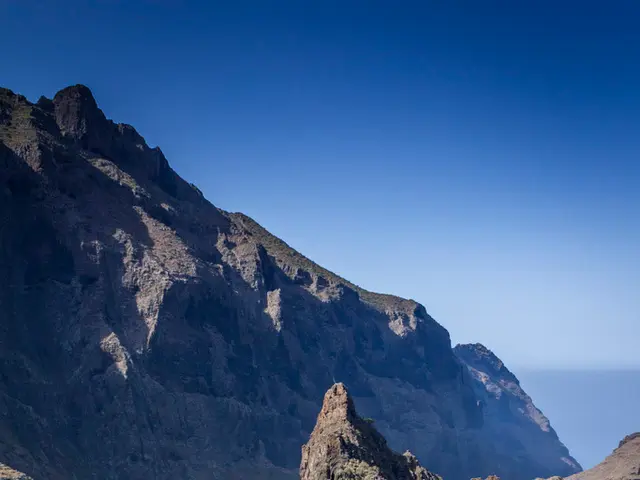 Top Cities Worldwide Ideal for Avid Hikers