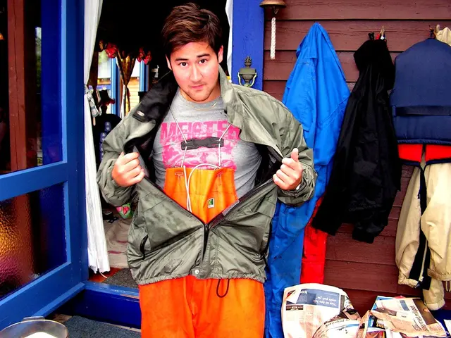 Intruder Found with Marijuana in Bathroom, Report States (Pol-BI incident)