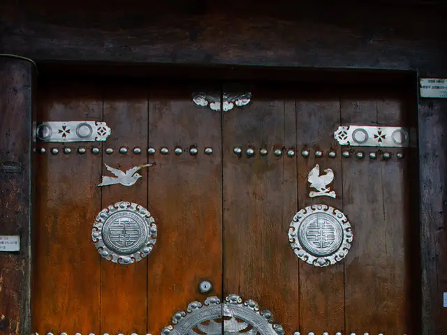 Estimating the expenses for a new front door installation