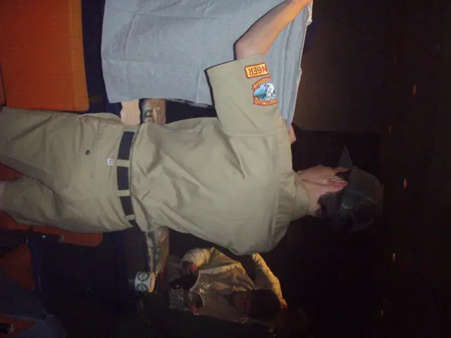 Armed Suspect Identified by Expert Recognition System: Mysterious Pocket Thief Spotted by...