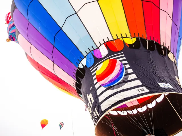 Cancellation of the concluding event for the problematic Hong Kong hot air balloon festival...