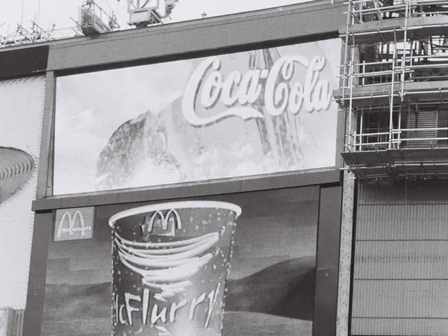 Strategic advice on blackjack from a seasoned expert