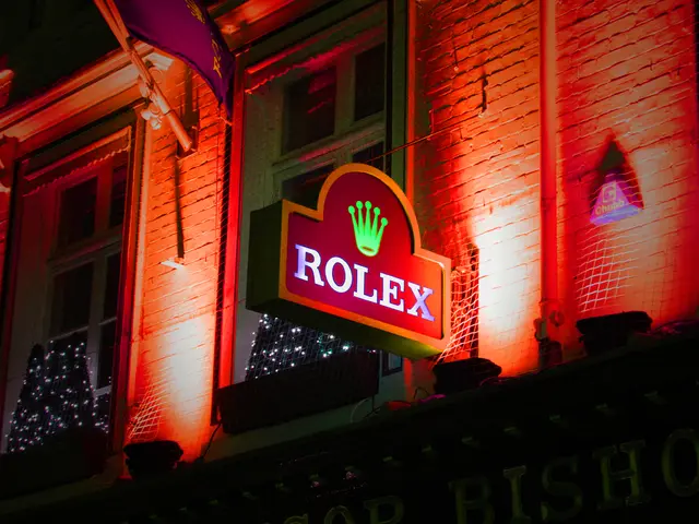 The Influence of Visual Design on Crafting Venues and User Interactions