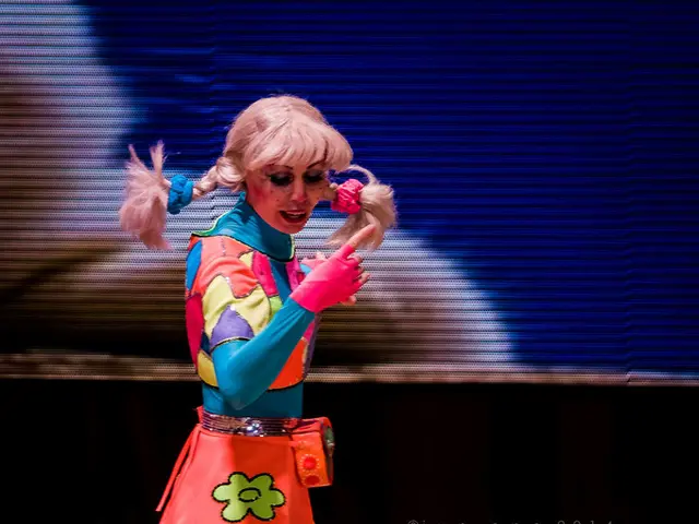 Unrevealed Video Footage of the Texas Feline Legal Representative Unearths, Courtesy of Mike's Hard...