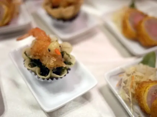 seventeen snacks with low carb content, perfect for relaxed game evenings at home